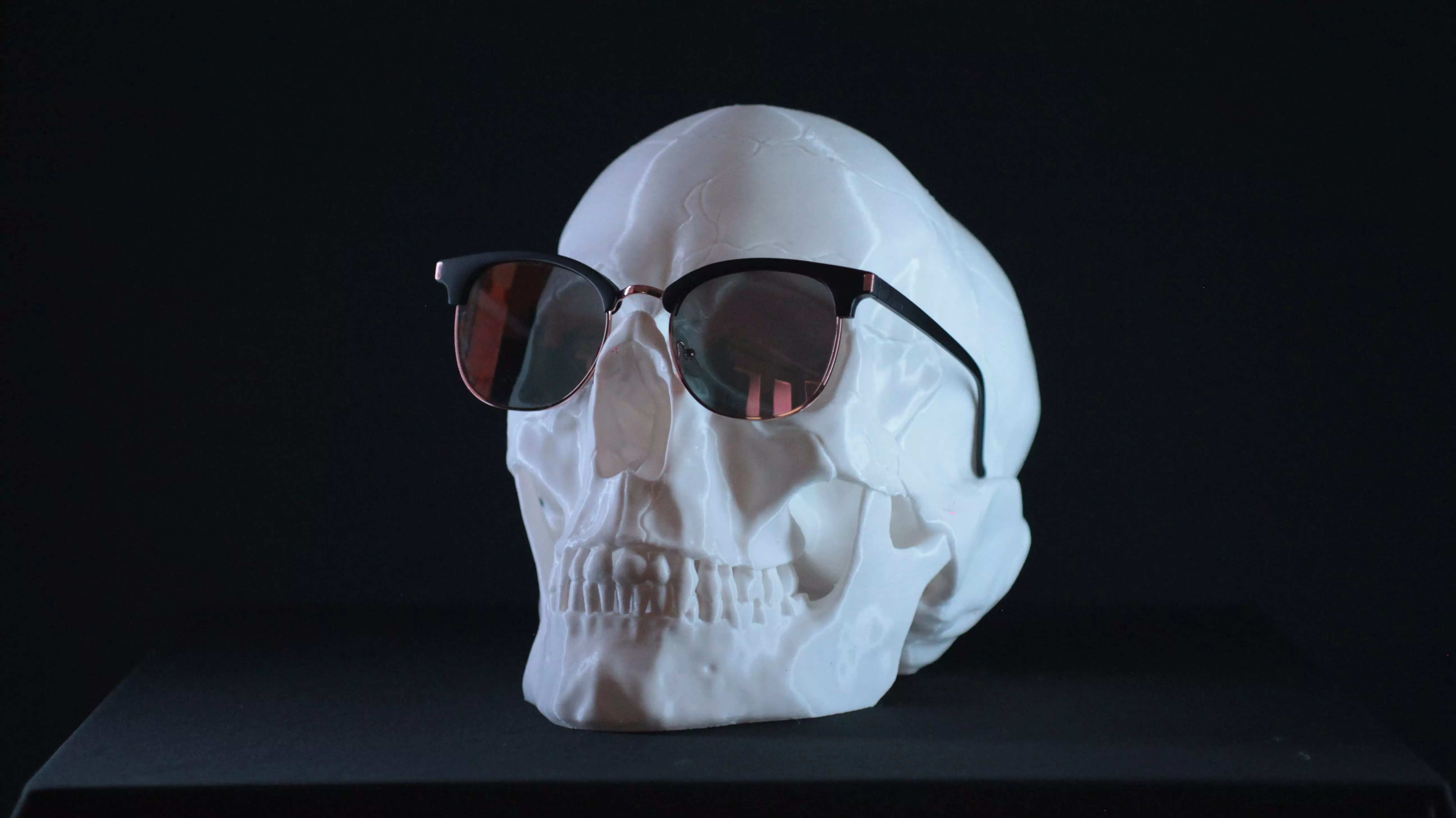 Skull Sunglasses Holder ST Wall Mount Desktop Versions Modern 3D print model