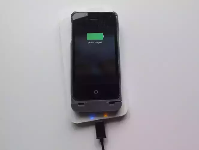 Wireless iPhone 4 4S Charger Case