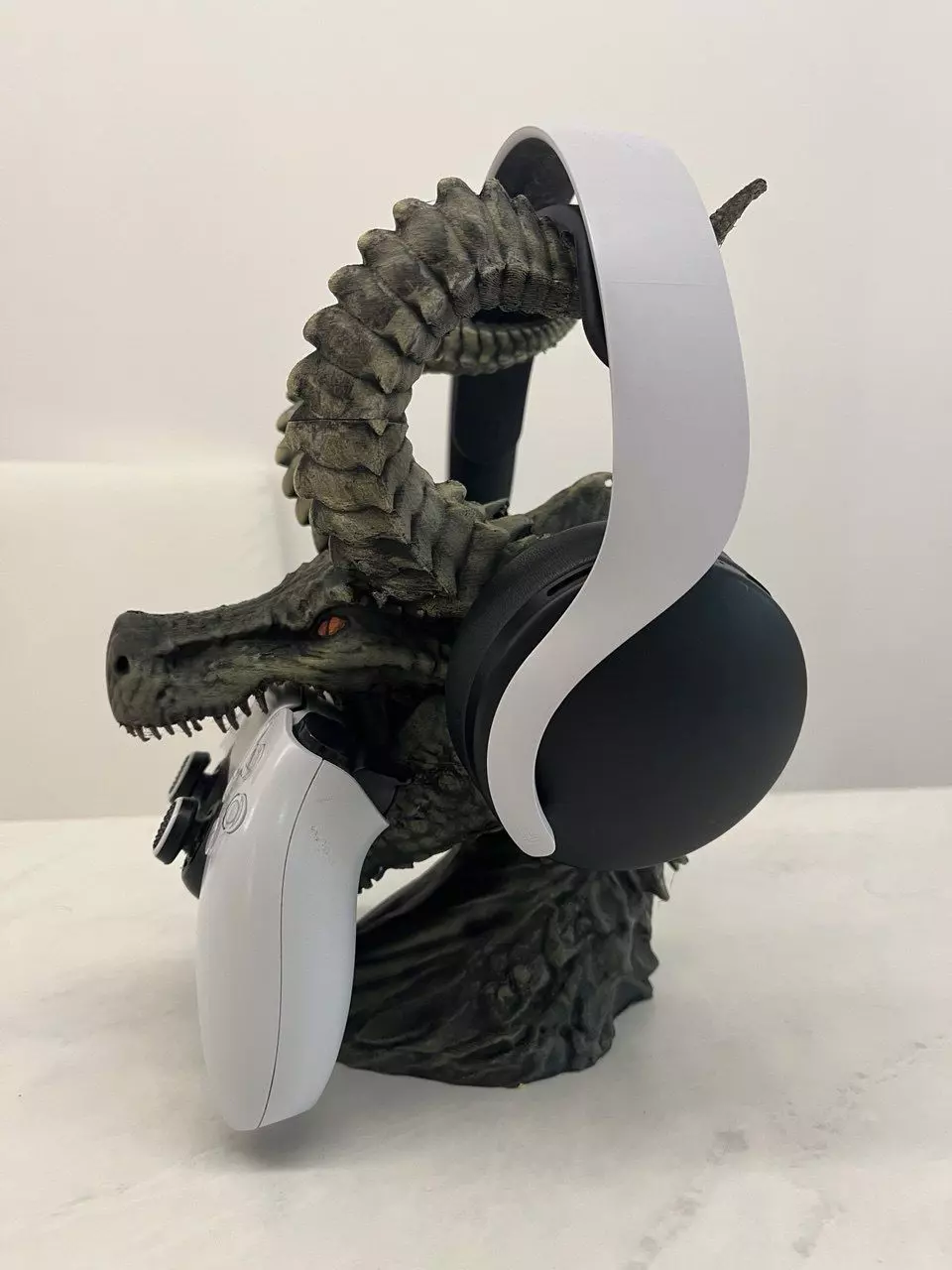 Dragon head PS5 or PS4 controller and headphone stand 3D print model
