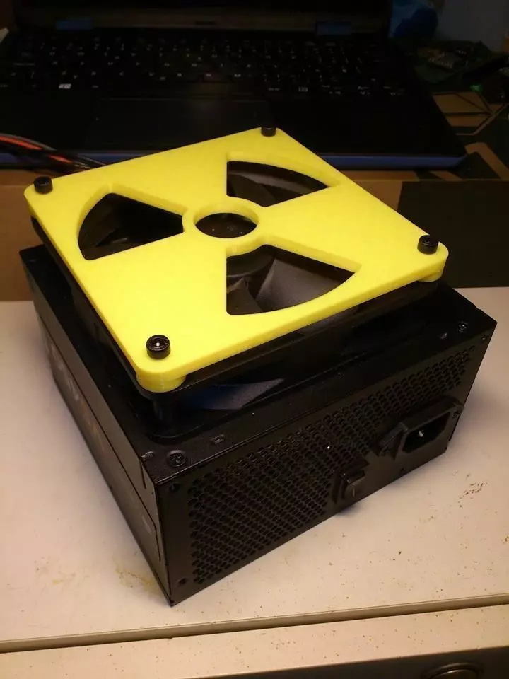 120mm Radioactive fan cover Free 3D print model_0