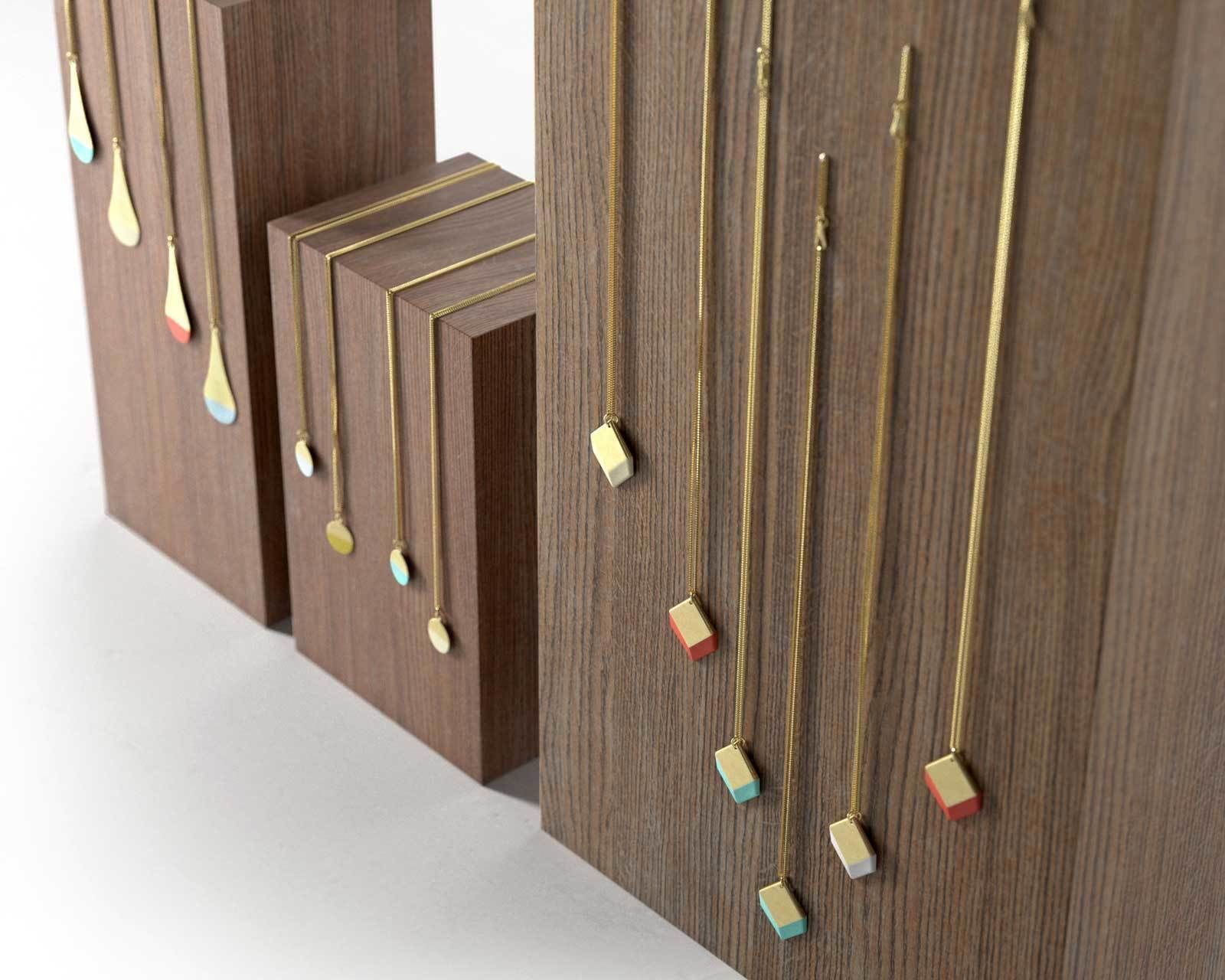 Wooden Block Jewelry Display 3D model_2