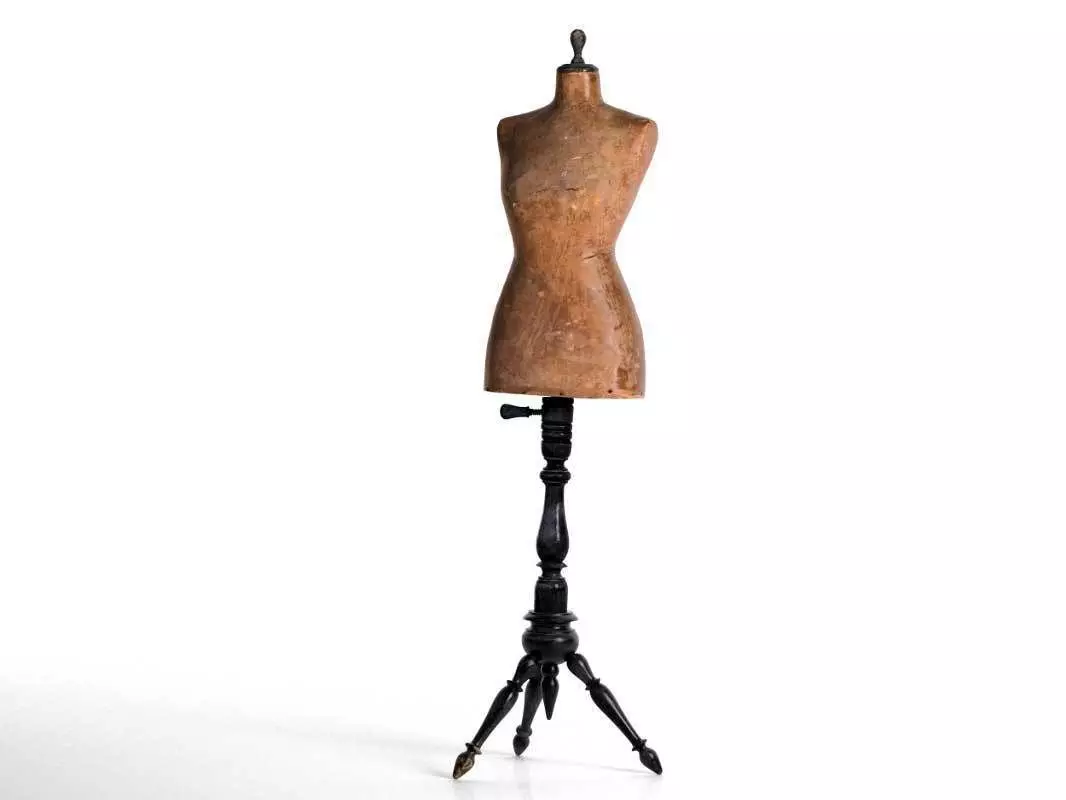 Vintage Mannequin 3D model_0