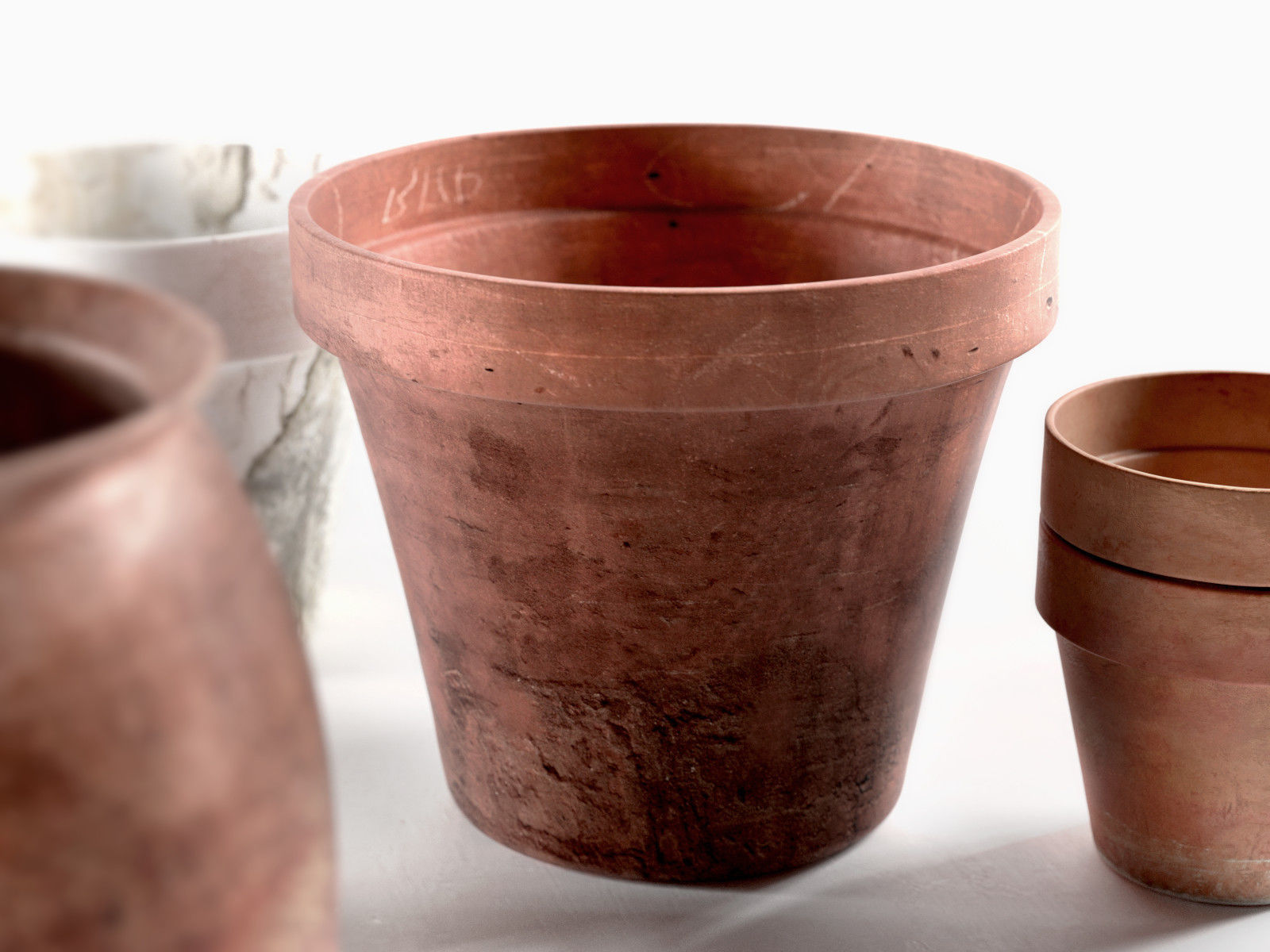 Old Pots Set 3D model_2