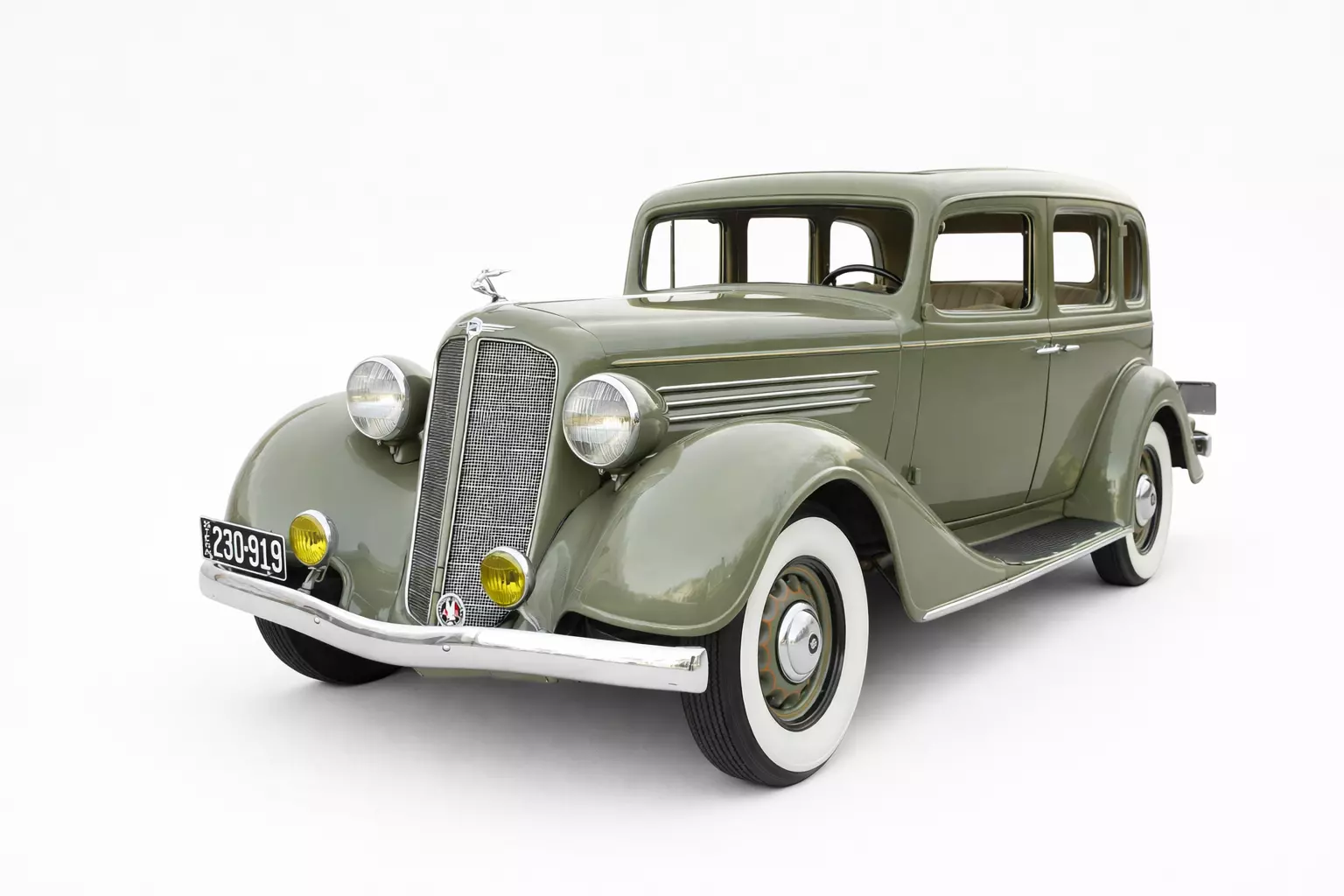 Buick 1935 Low Poly Early Vintage Antique Car 3D Model Low-poly 3D model