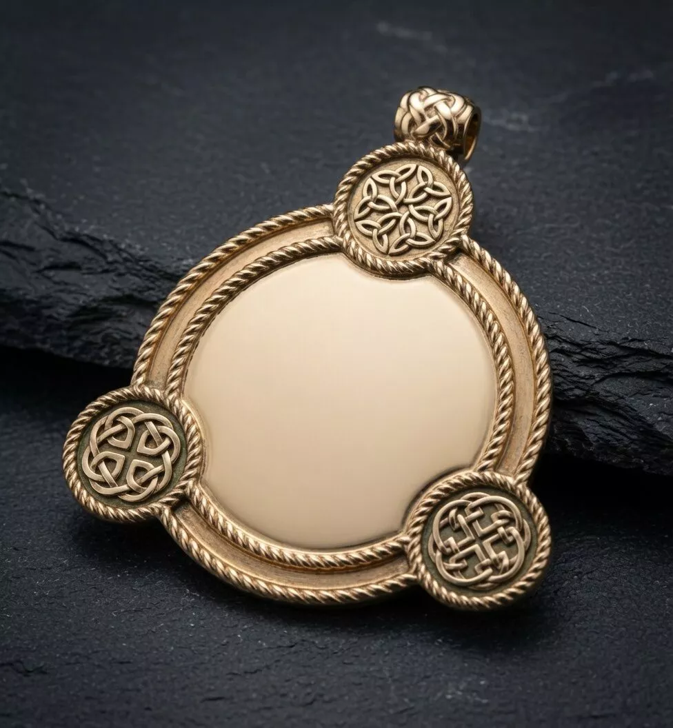 Custom Engraving Viking Pendant with Celtic Knot Border 3D print model