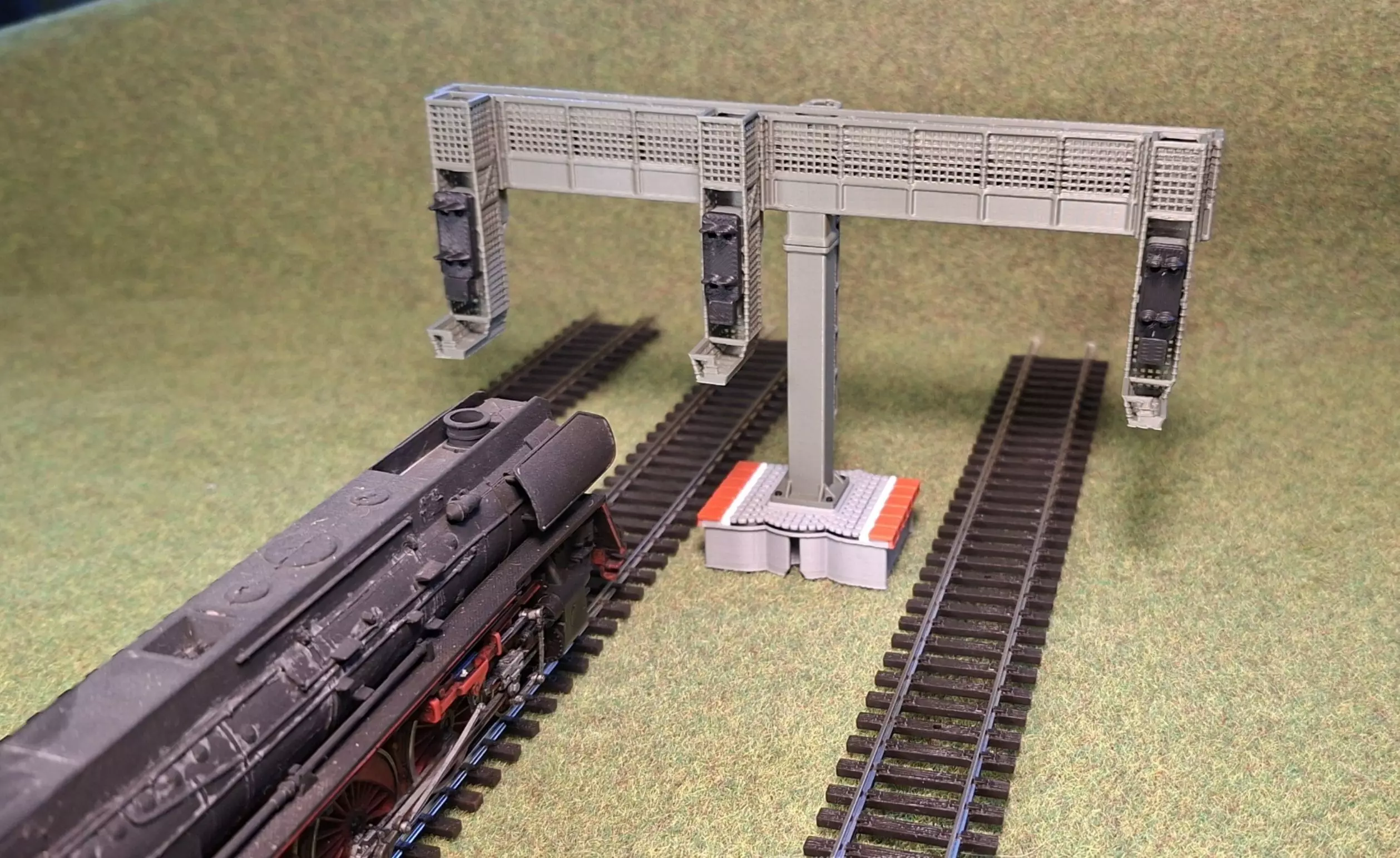 Deutsche Bahn Triple Signal Bridge Mod1 1-87 FDM color 3D print model