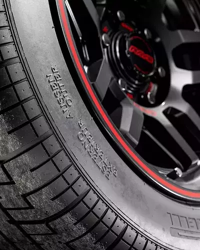 Pirelli P Zero Asimmetrico  225 50 ZR15 3D model 2