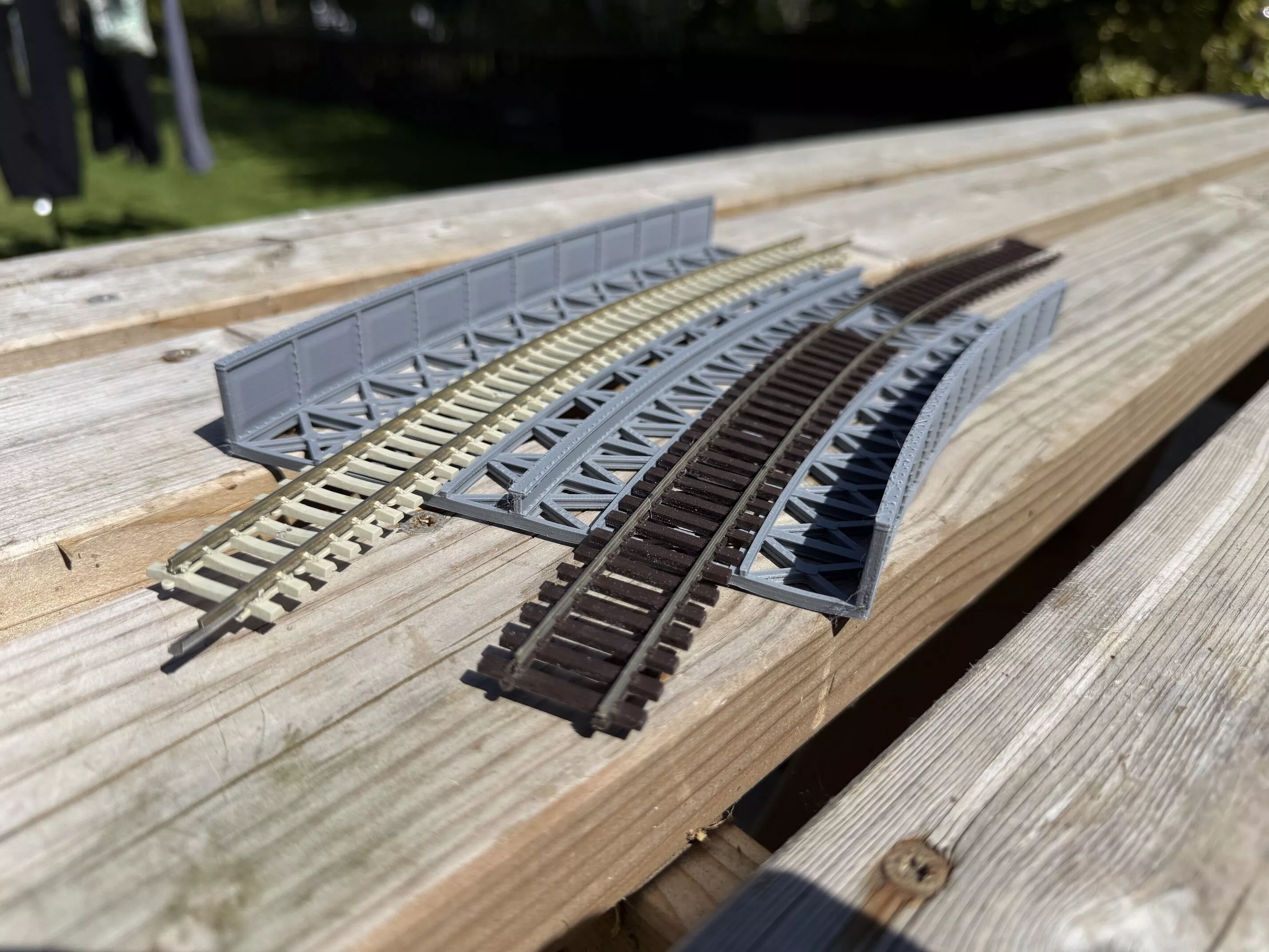 Model Railway 2nd and 3rd Radius Double Track Curved Bridge Deck 3D print model