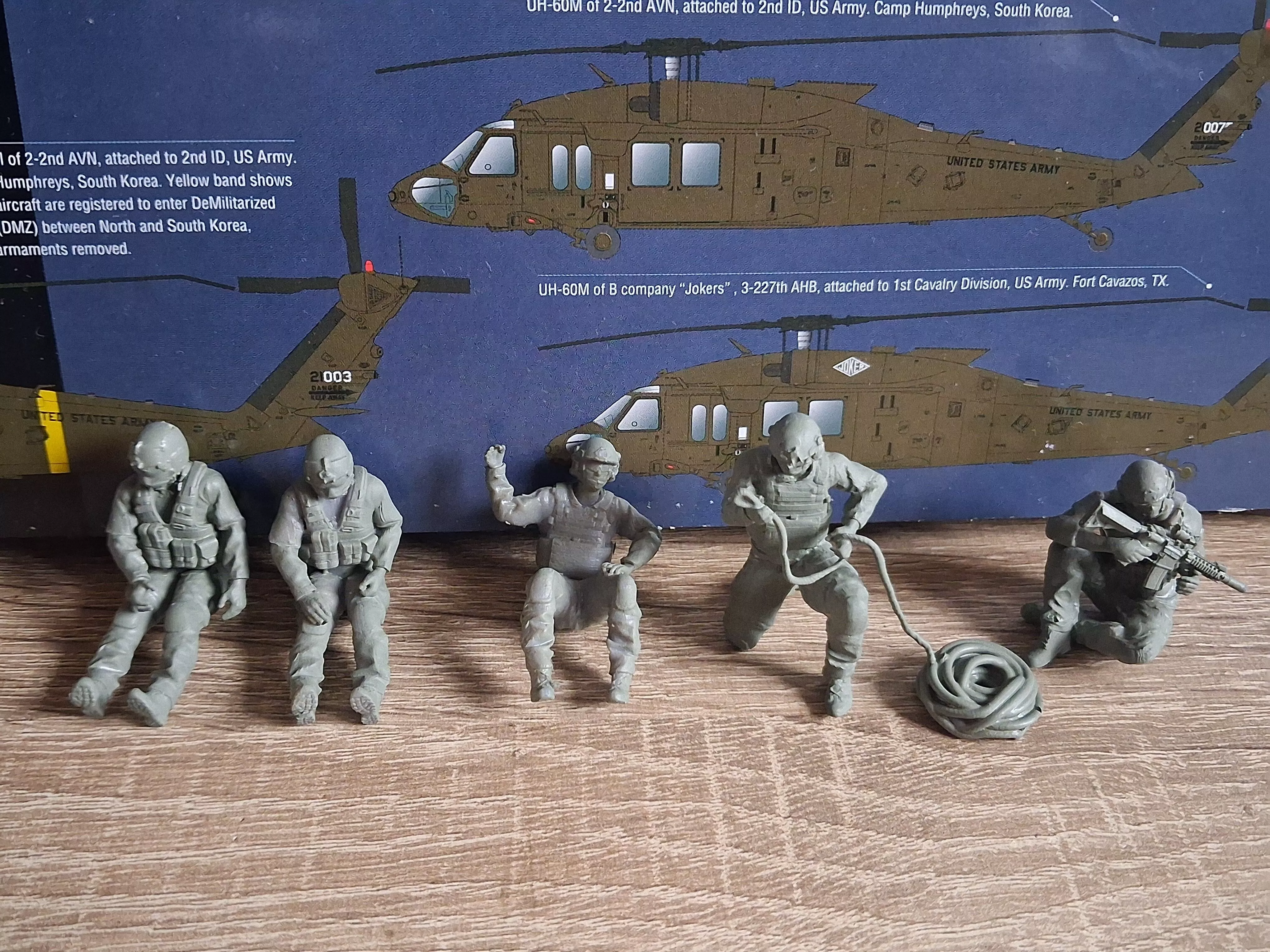 SPECIAL FORCES SOLDIERS UH-60 BLACK HAWK CREW 3D print model