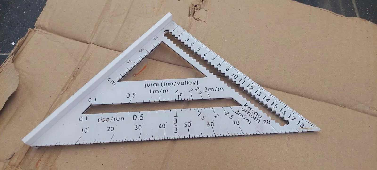 All Metric Rafter Speed Square - 20 cm and metric rise and run 3D print model