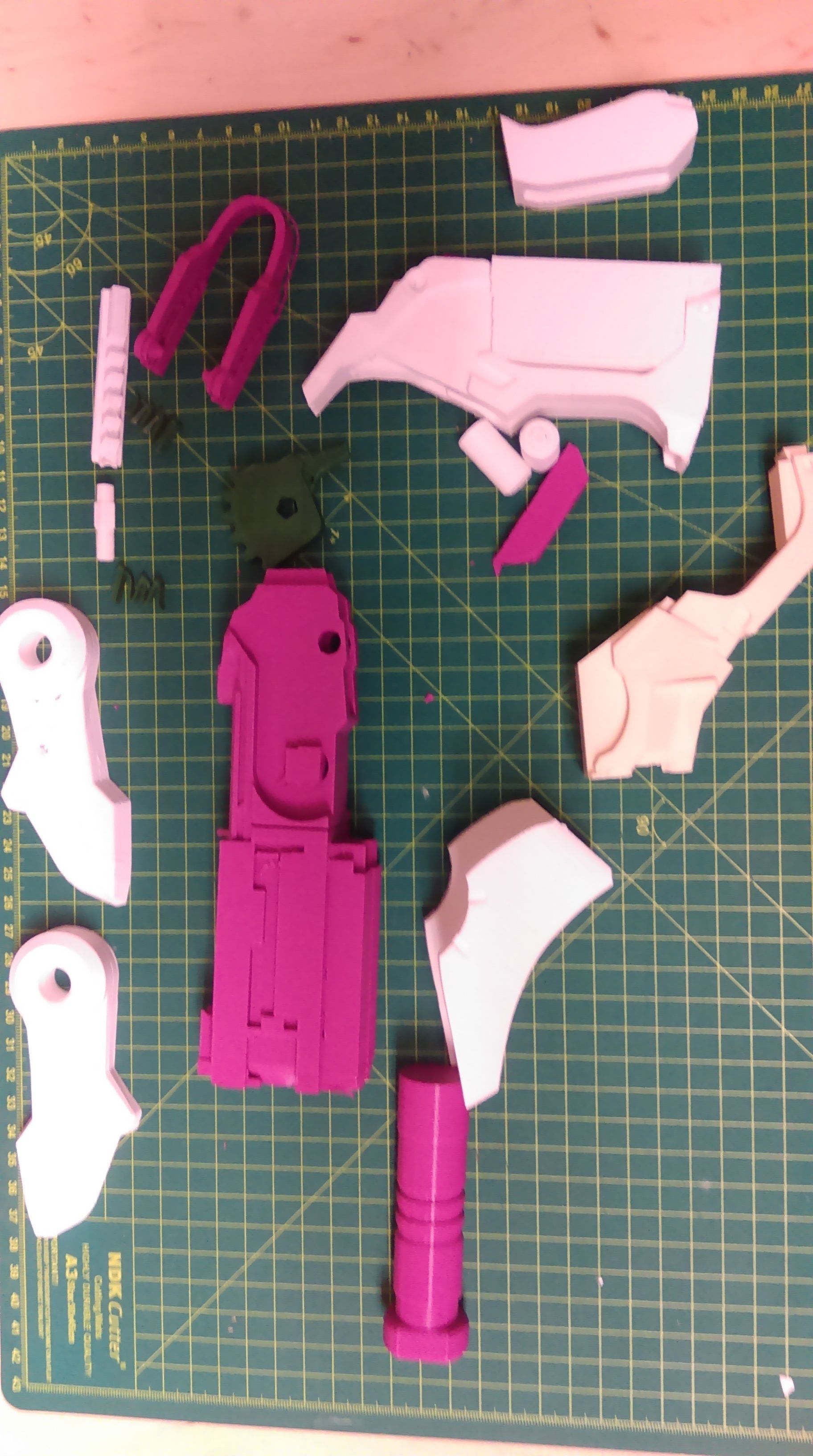 3D printable Overwatch Mercy snap assembly with moving parts 3D print model_4