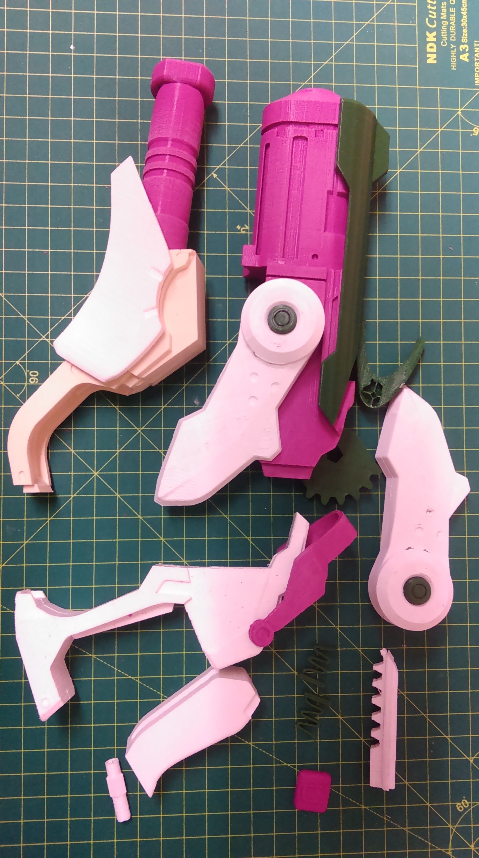 3D printable Overwatch Mercy snap assembly with moving parts 3D print model_8