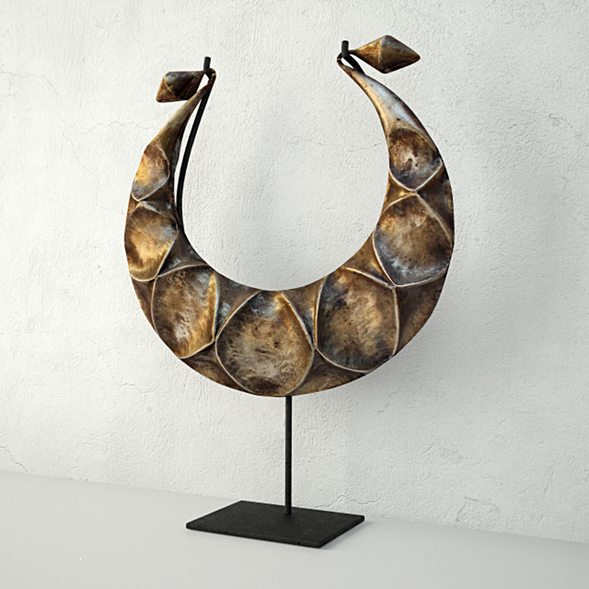 Tribal Metal Necklace on Stand 3D model_2