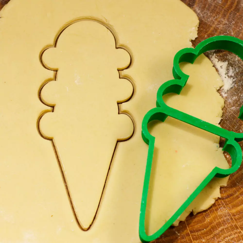 Ice cream cone cookie cutter for professional Free 3D print model