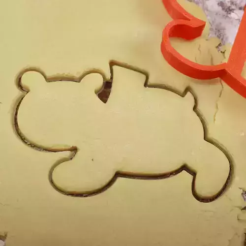 Bear with scarf cookie cutter for professional