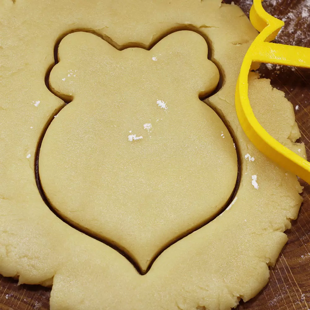 Christmas toy with bow cookie cutter for professional Free 3D print model