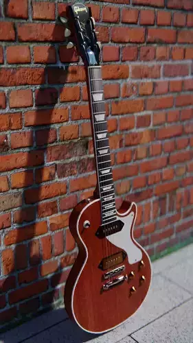 Low-Poly Les Paul Guitar Low-poly 3D model