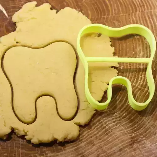 First tooth cookie cutter for professional