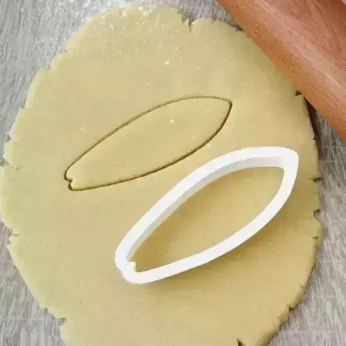 Surfboard cookie cutter for professional