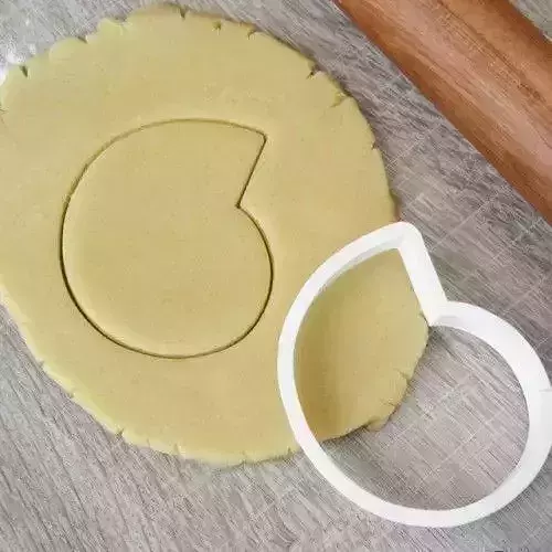 Shell cookie cutter for professional