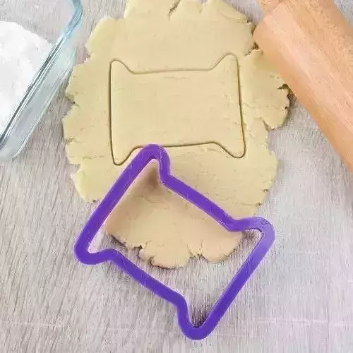 Spool of thread cookie cutter for professional