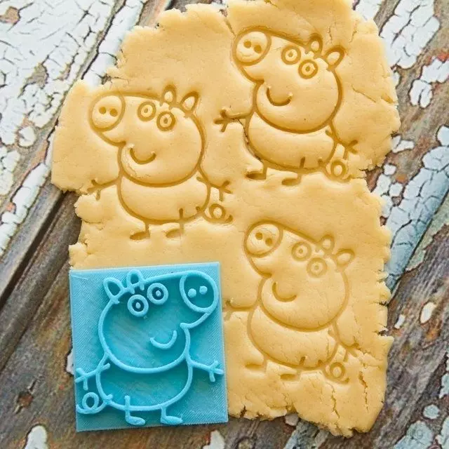 Stamp Pig George cookie cutter for professional Free 3D print model_0