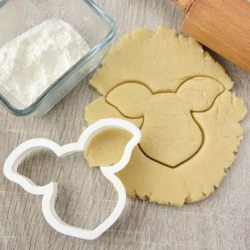 Piglet cookie cutter for professional Free 3D print model_0