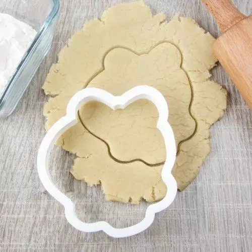 Monster High cookie cutter for professional Free 3D print model