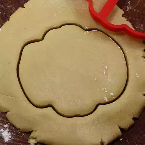 Flower of a pansy cookie cutter for professional