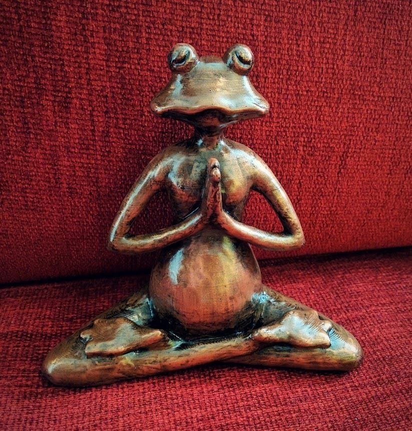 Meditating frog 3D print model_2