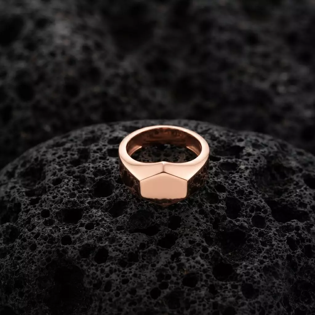 Jewelry Signet Ring v15 S Size 3D print model