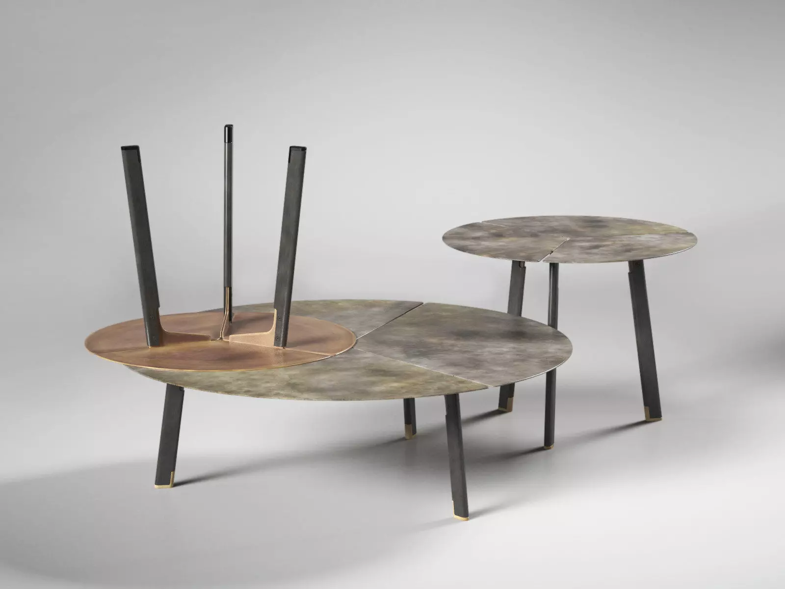 Placas coffee table with two legs and circular top 3D model_1