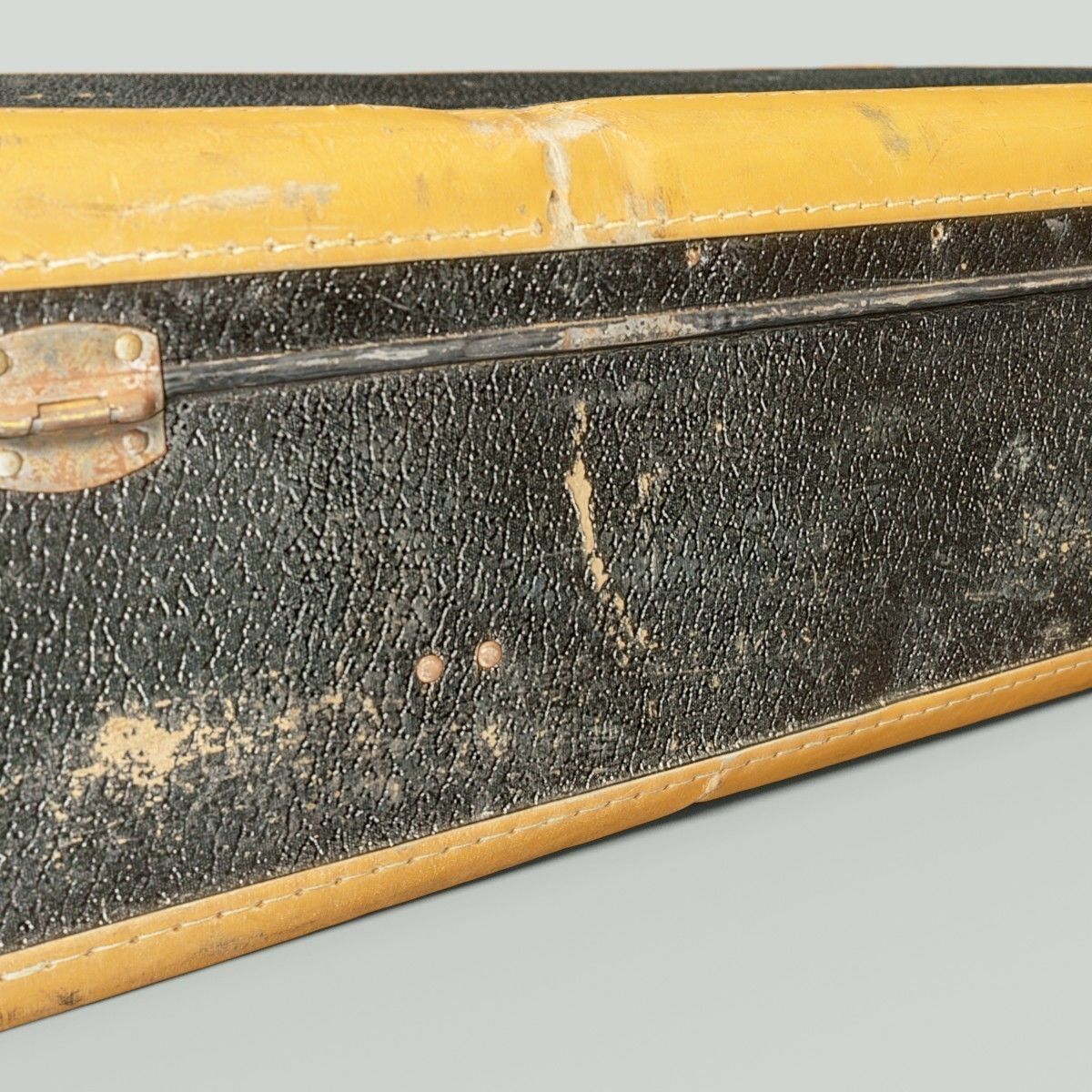 12 Vintage Suitcases Retro Valise Collection Low-poly 3D model_59