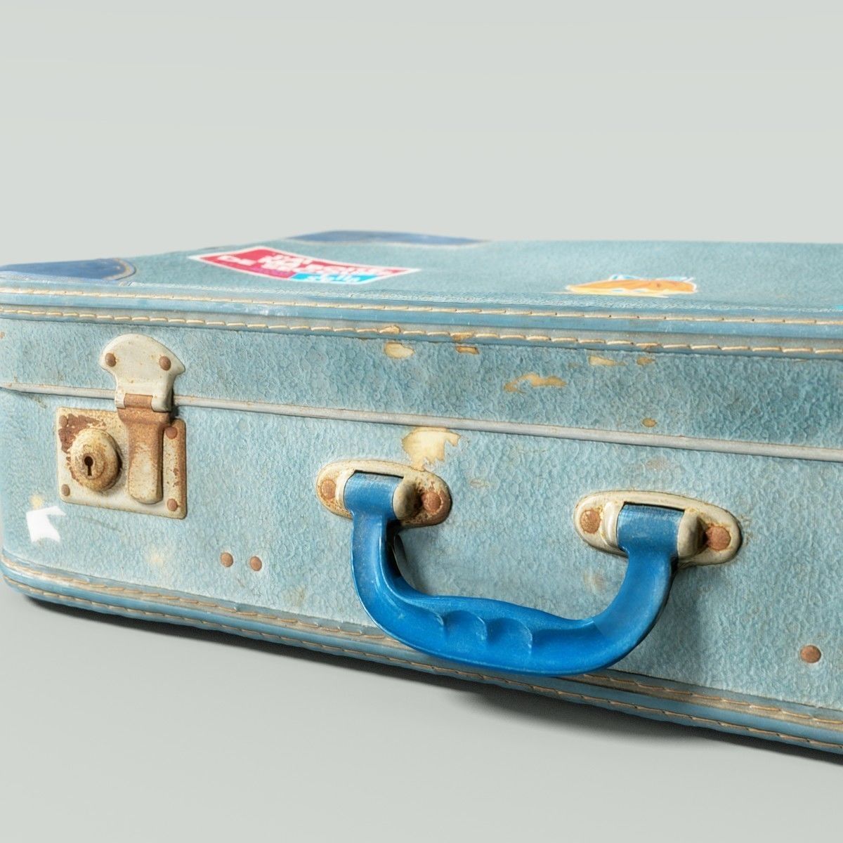 12 Vintage Suitcases Retro Valise Collection Low-poly 3D model_63