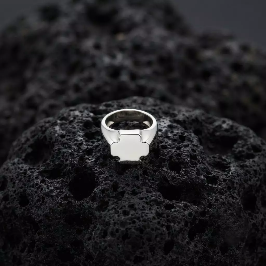 Jewelry Signet Ring v21 M Size 3D print model