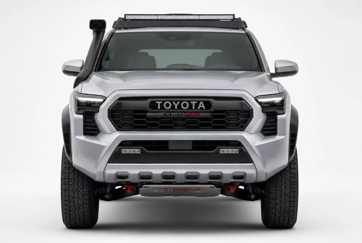 Silver Toyota 4Runner Trailhunter Off Road SUV Low-poly 3D model