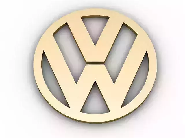Pendant gold volkswagen logo