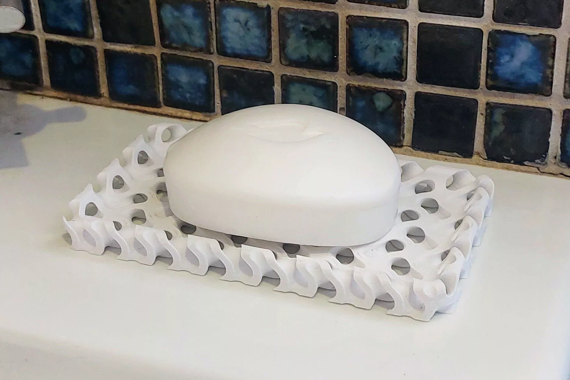 Gyroid Soap Bar Holder - STL File 3D print model