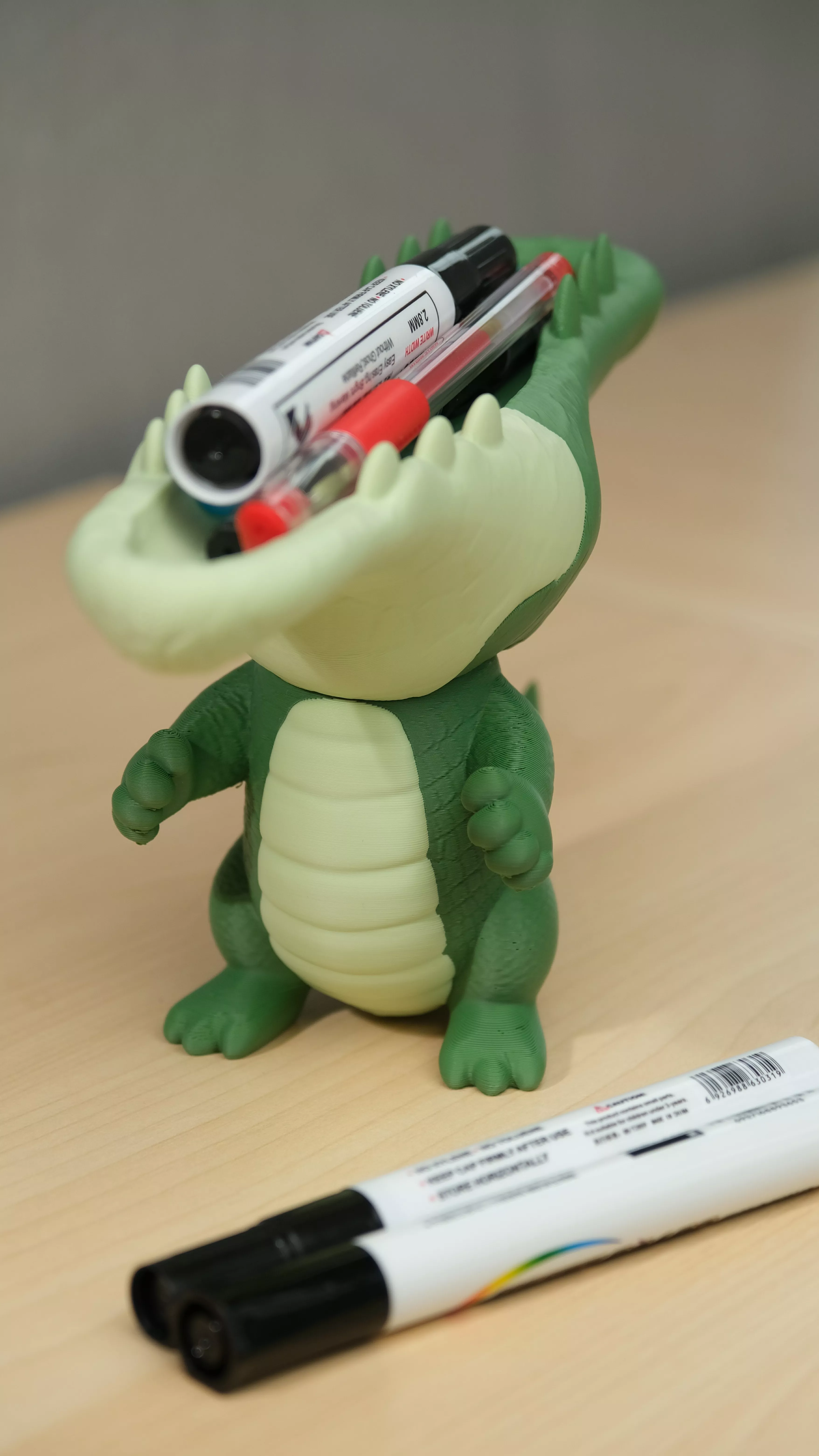Crocodile Pen Holder 3D print model