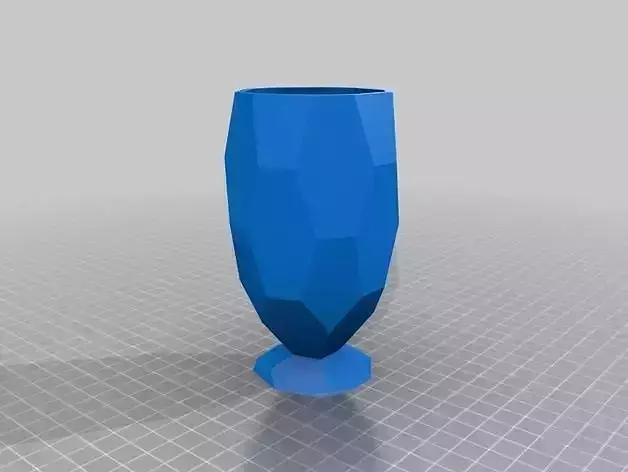 BuckyVase polygonal vase