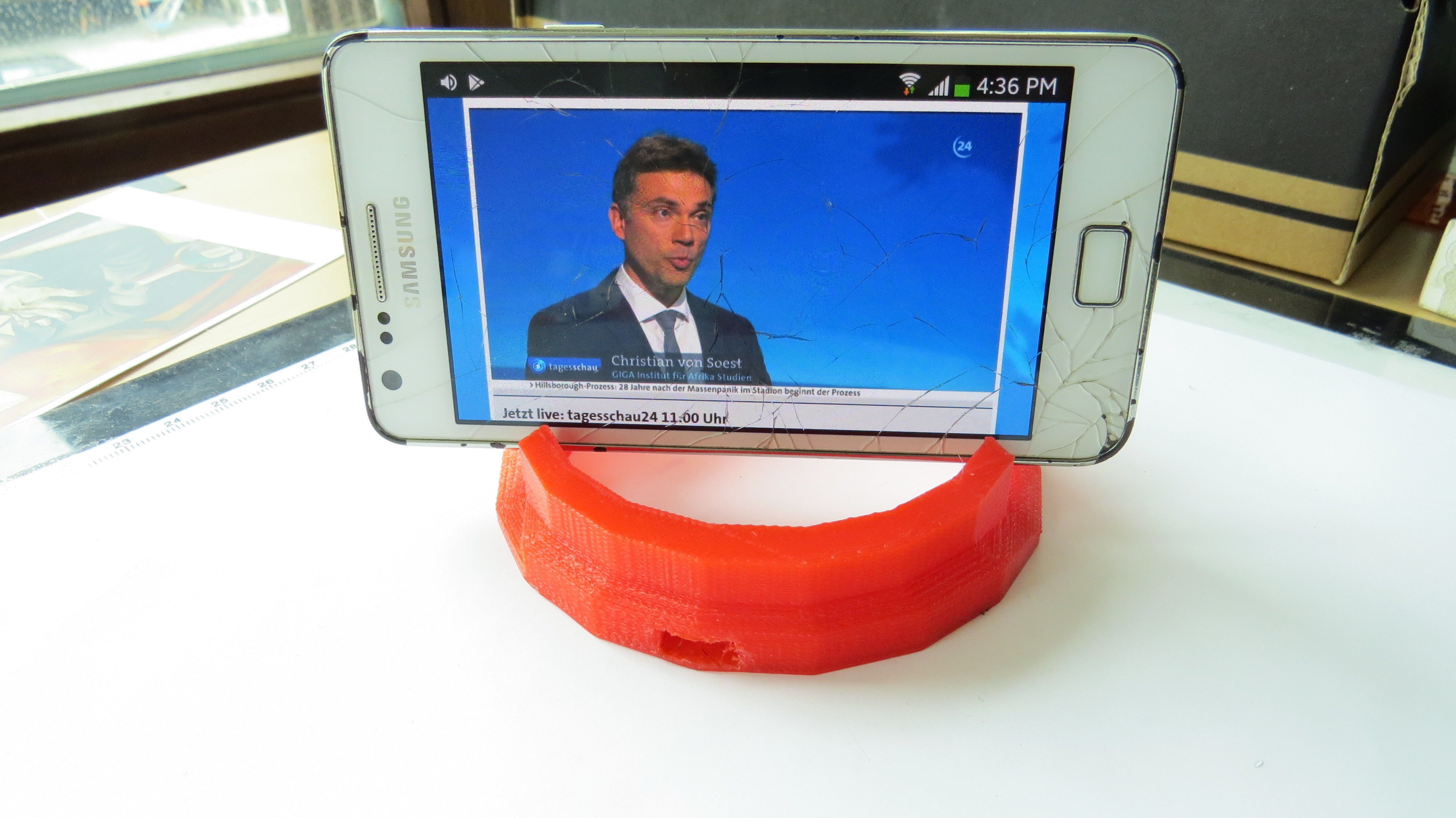 Smartphone Stand Free 3D print model_2