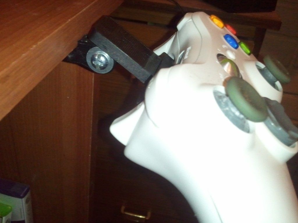 Xbox 360 controller and speed wheel desk dock Free 3D print model_11