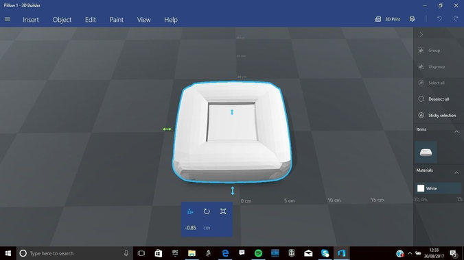 Pillow computer screen with object
