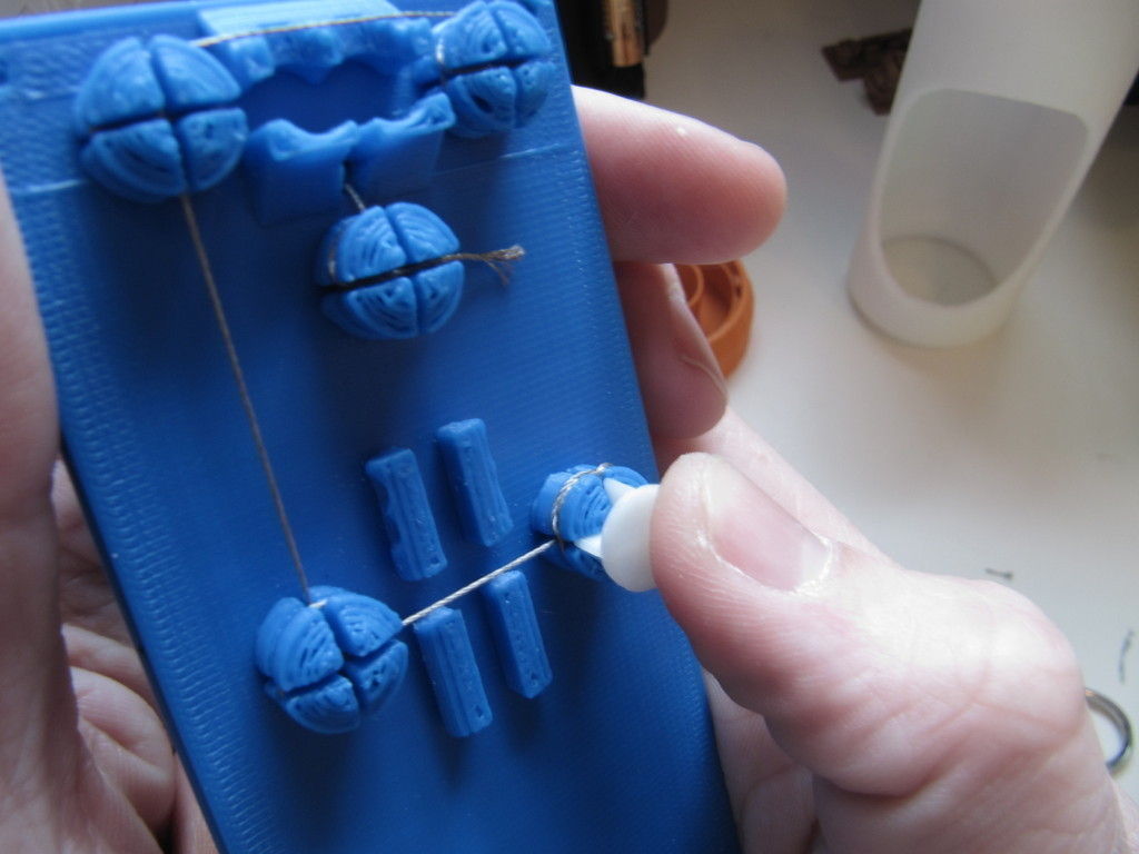 Cutaway LED Flashlight solder-free Free 3D print model_1