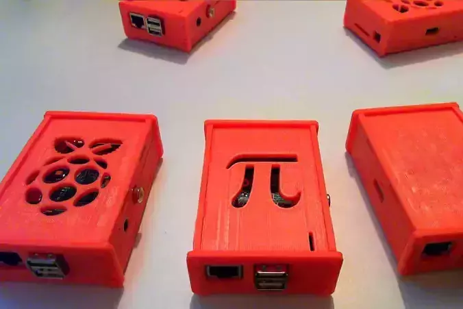 Customizable top cover case for the Raspberry Pi
