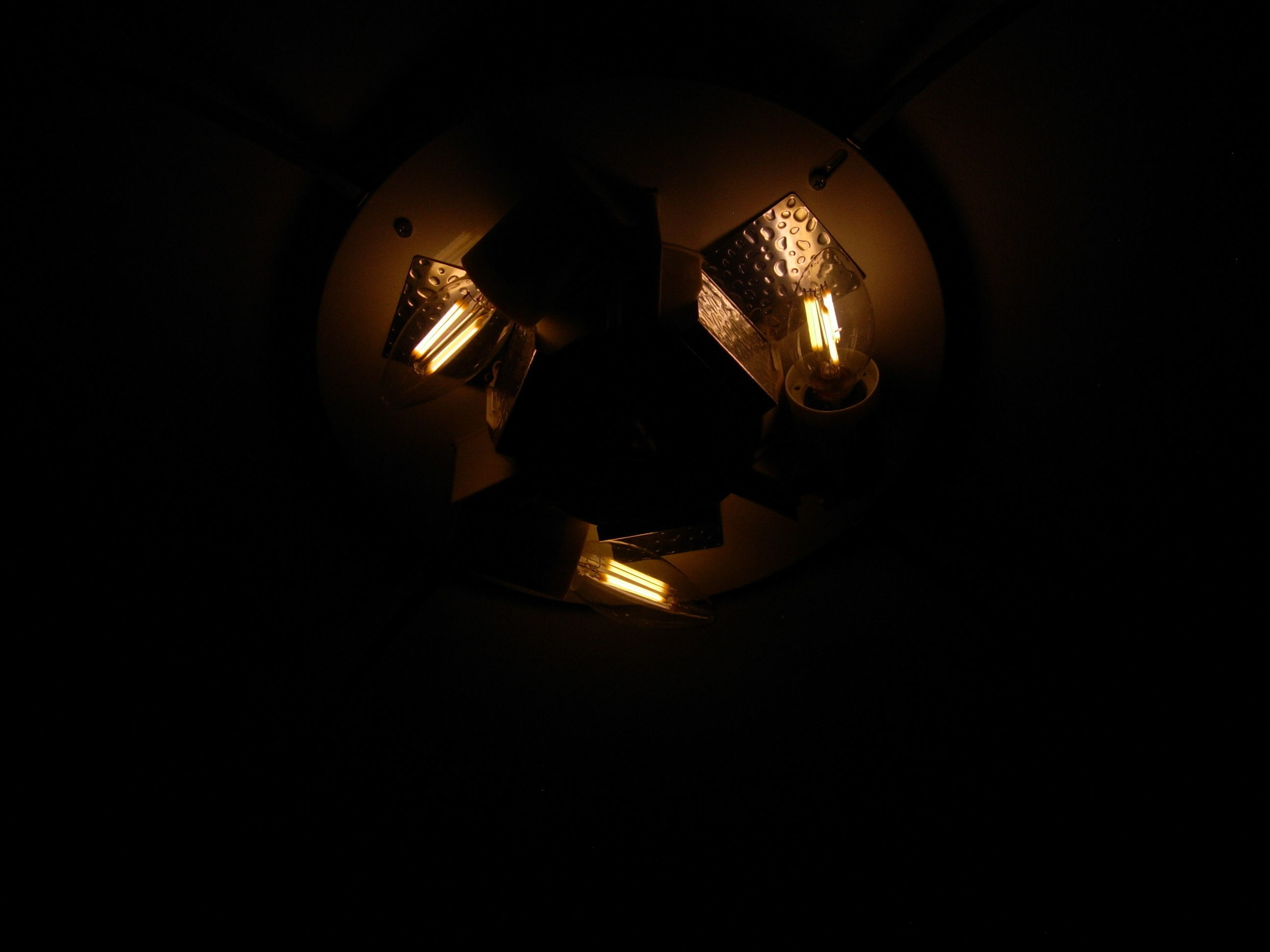 E14-E27 adaptor 3D print model_1