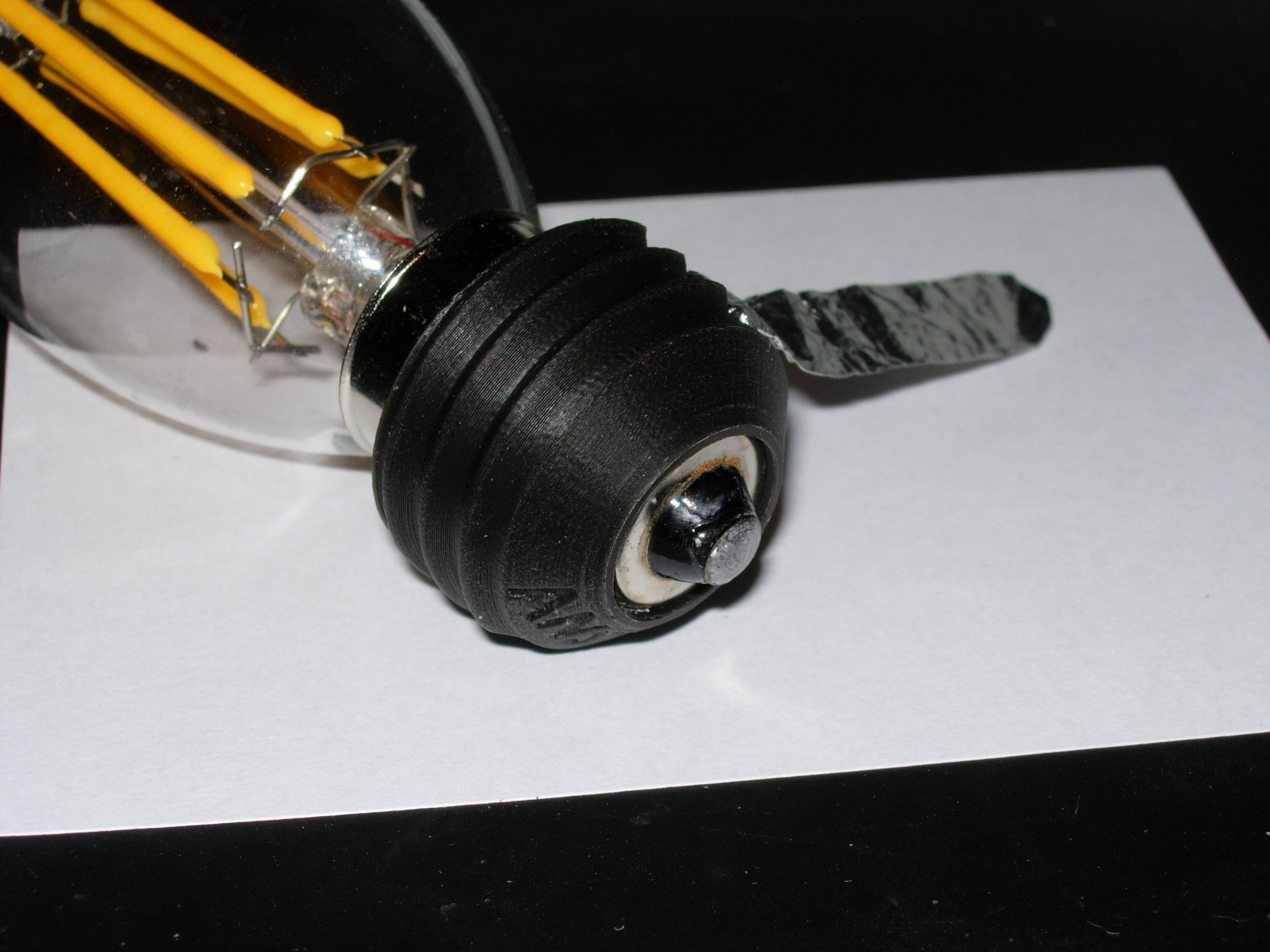 E14-E27 adaptor 3D print model_3