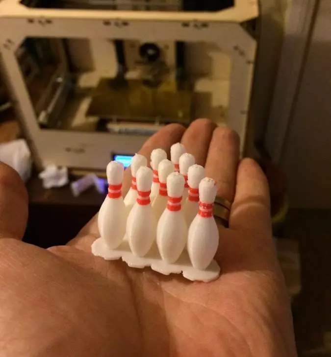Dual Extrusion Bowling Pin Free 3D print model_0