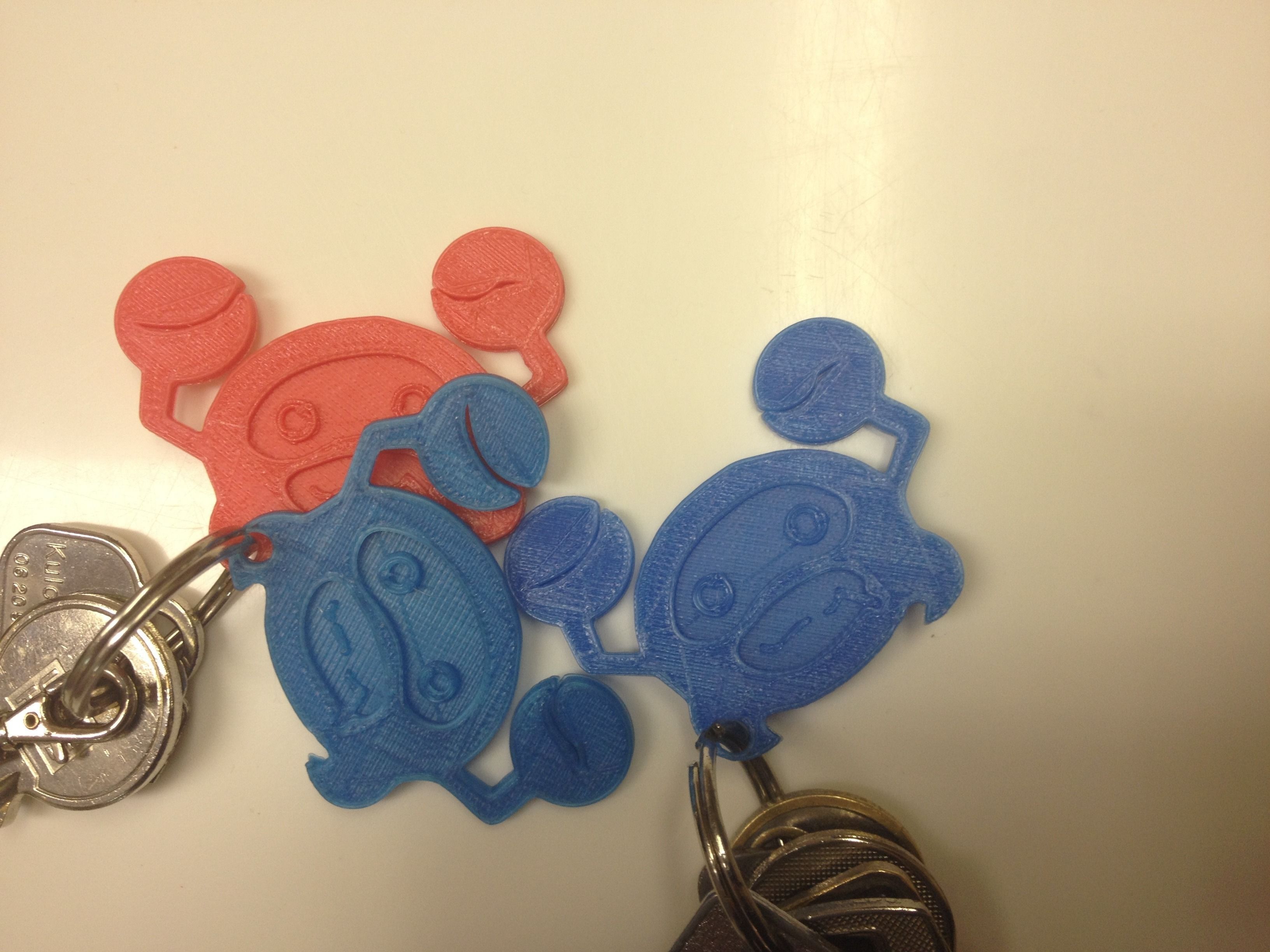 SpyCrab key holder with keys hanging from it 3D print model_3
