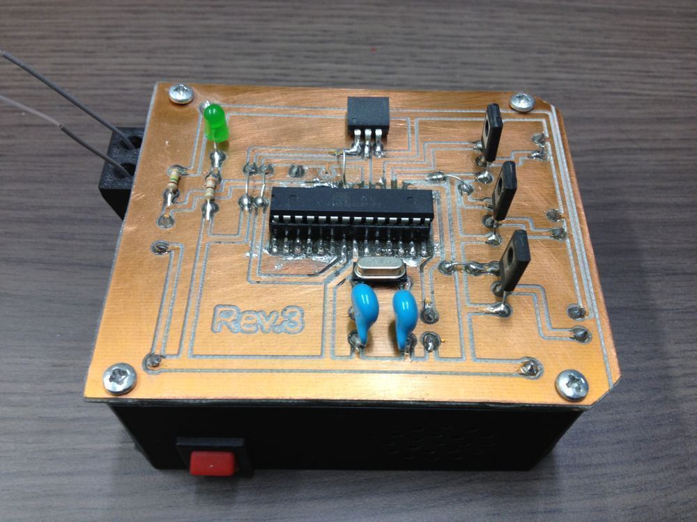 REMOTE ACTIVATED PRANK BOX Free 3D print model_3